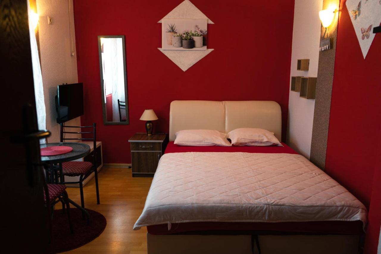 Apartments Marijana ติวัต ภายนอก รูปภาพ