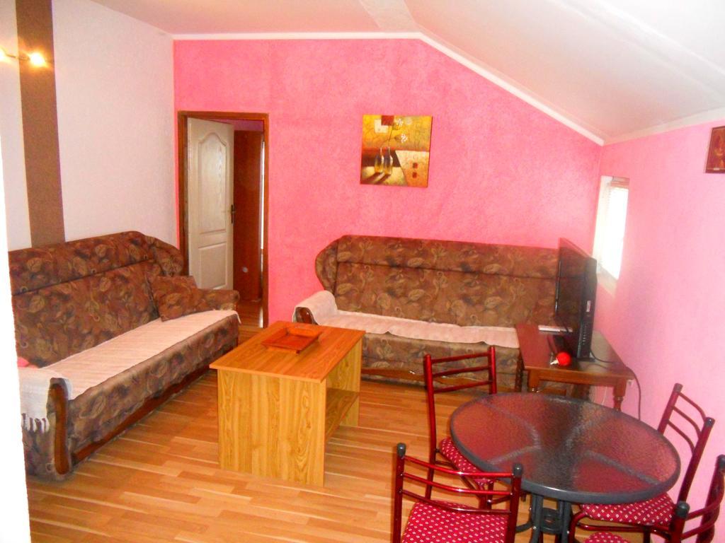 Apartments Marijana ติวัต ภายนอก รูปภาพ